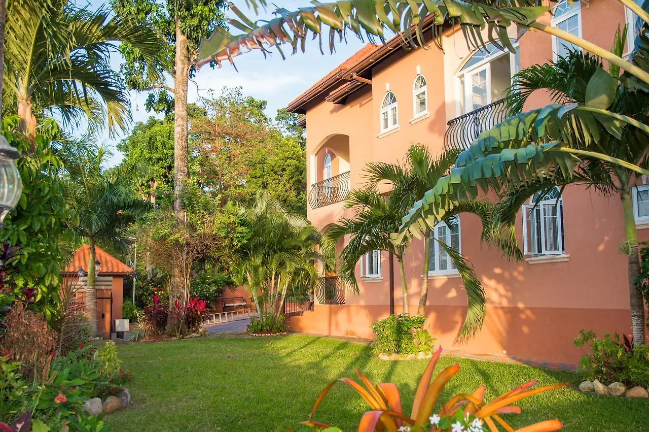 Pen Hall Bnb Ocho Rios