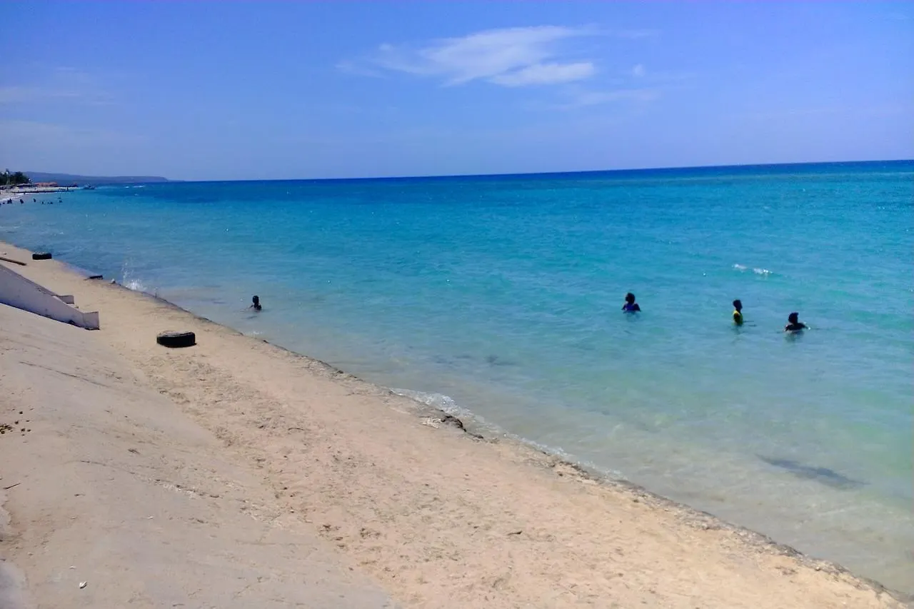 Pen Hall Bnb Ocho Rios Bed & Breakfast Runaway Bay