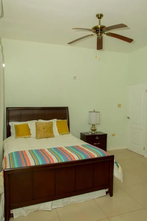 Pen Hall Bnb Ocho Rios 0*, Runaway Bay