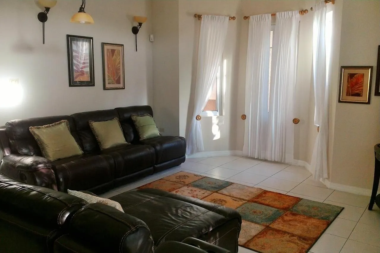 Pen Hall Bnb Ocho Rios 0*, Runaway Bay