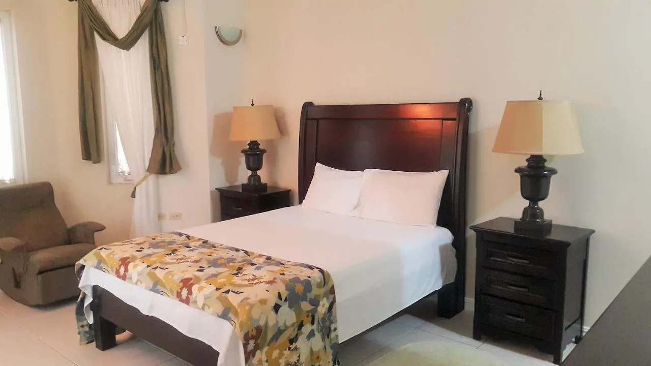Pen Hall Bnb Ocho Rios Giamaica